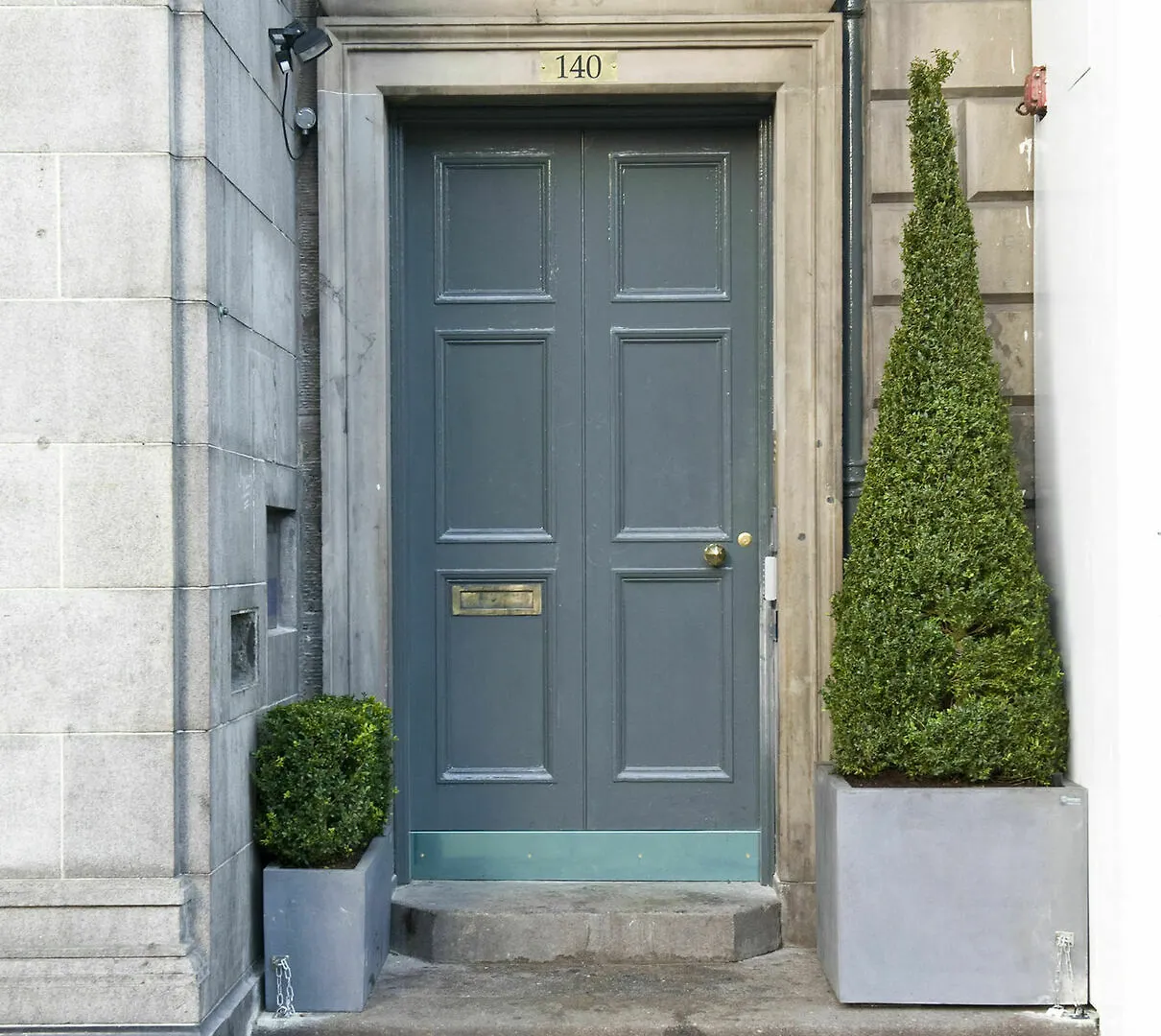 Destiny Scotland - Princes St Residence Edinburgh
